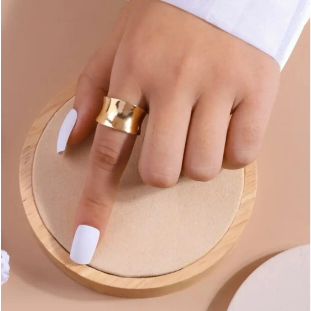 Alloy cuff ring